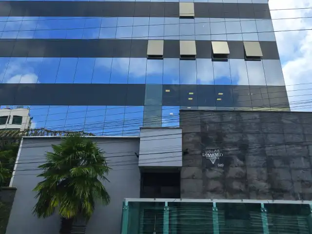 Venda Direta de um Apto e dois Boxes em Caxias do Sul