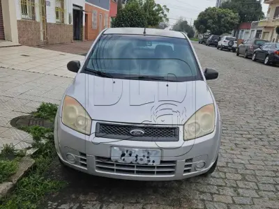 LOTE 002 - Ford/Fiesta Sedan Flex 1.0