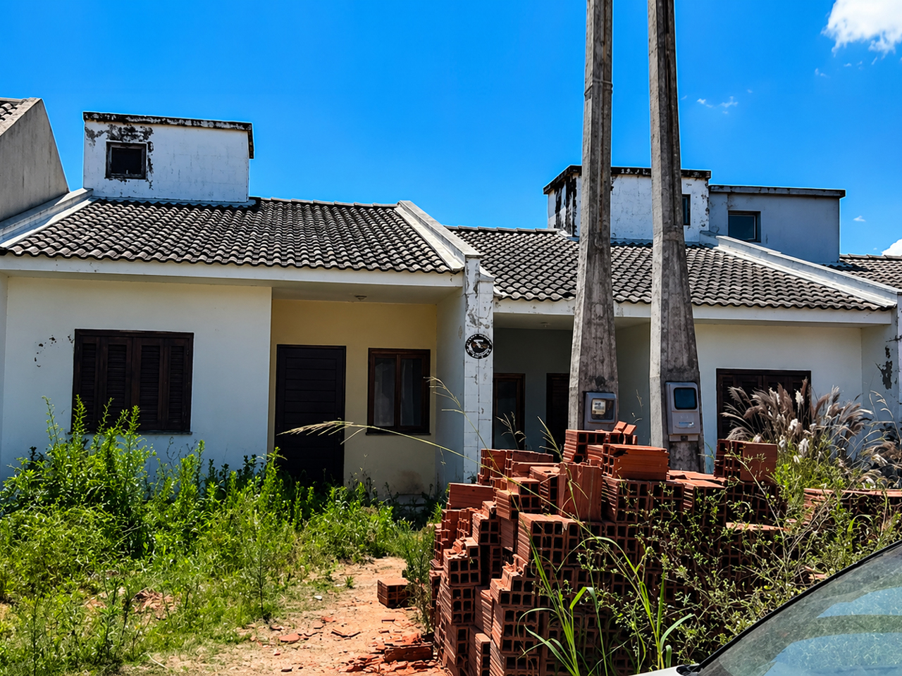 Terreno E Casas Em São Leopoldo, localizado em São Leopoldo - RS, bairro Arroio da Manteiga